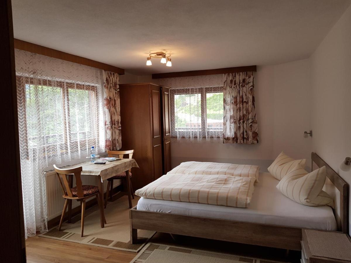 Haus Tannegg Bed & Breakfast Pettneu am Arlberg Ngoại thất bức ảnh
